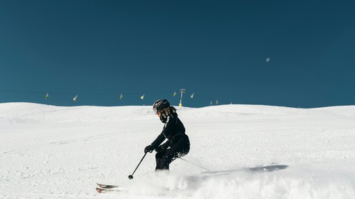 Skiing in Gulmarg